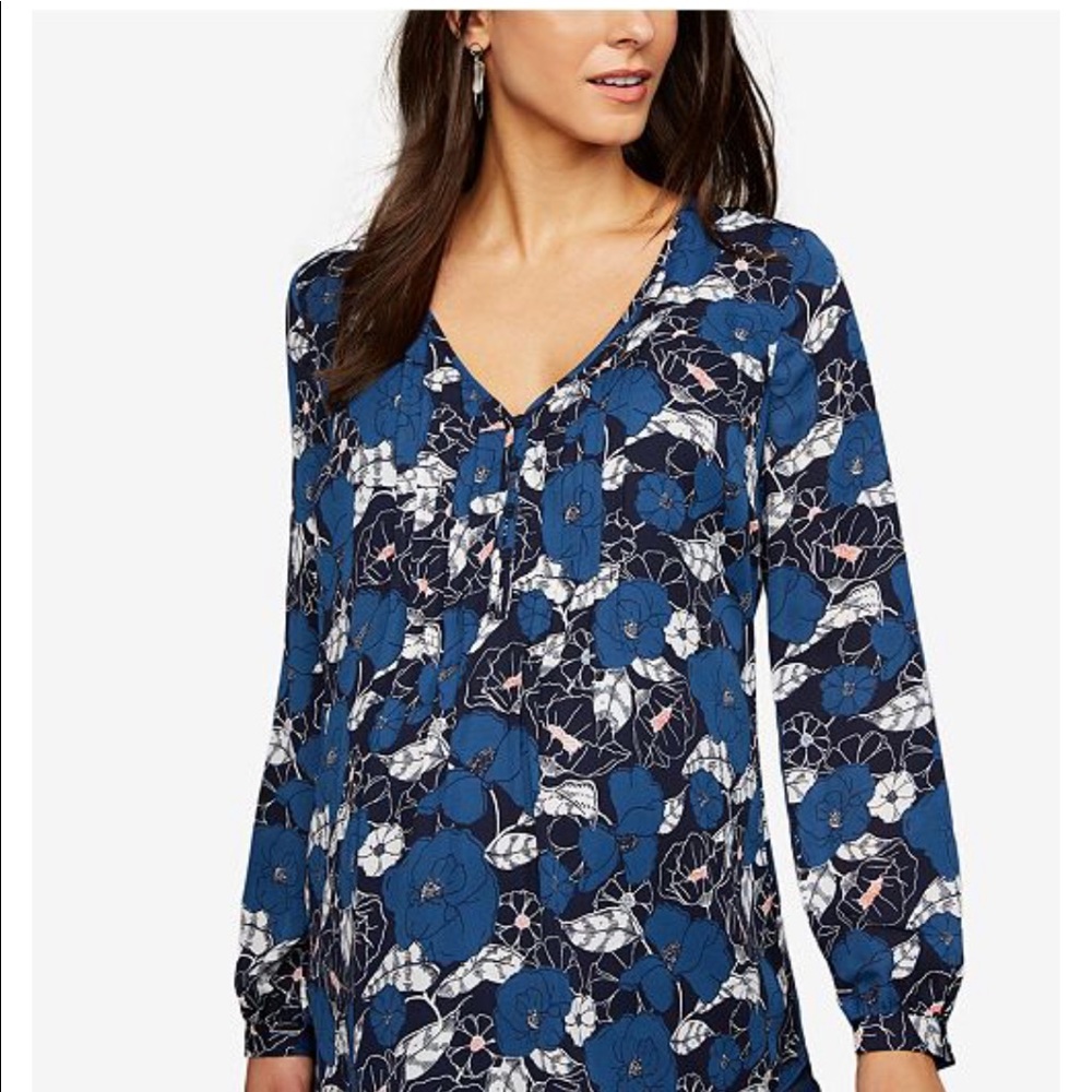 Pea in the pod maternity pleated top